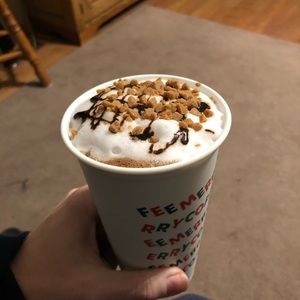 Meet your Posher, Kelly